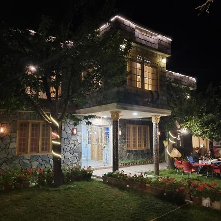 Sehrish Guest House Skardu Exteriér fotografie