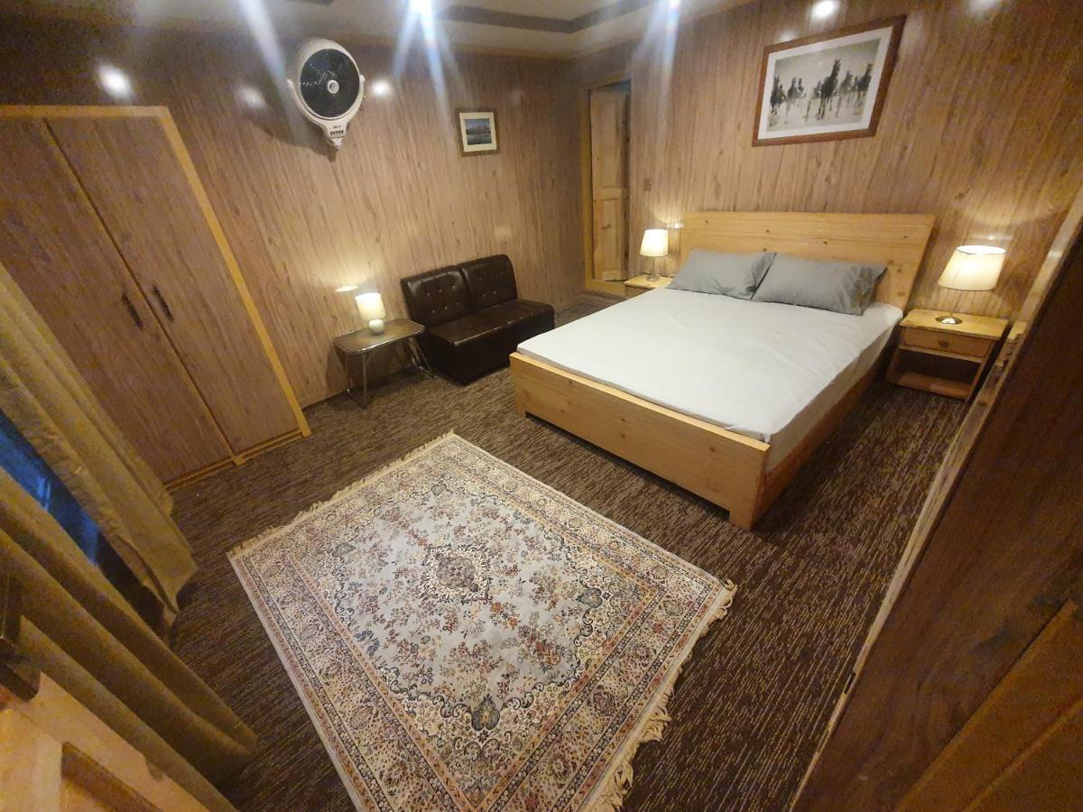 Sehrish Guest House Skardu Exteriér fotografie