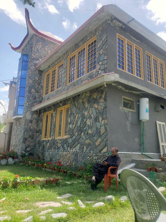 Sehrish Guest House Skardu Exteriér fotografie